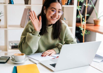 Becas Santander Lanza Convocatoria para Curso de Inglés Gratis en Línea