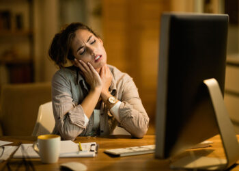 Cómo Vencer la Fatiga y el Sueño para Ser un Mejor Diseñador Gráfico