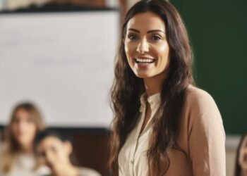 Maestría o Cursos: ¿Qué Te Conviene Más Como Mercadólogo?