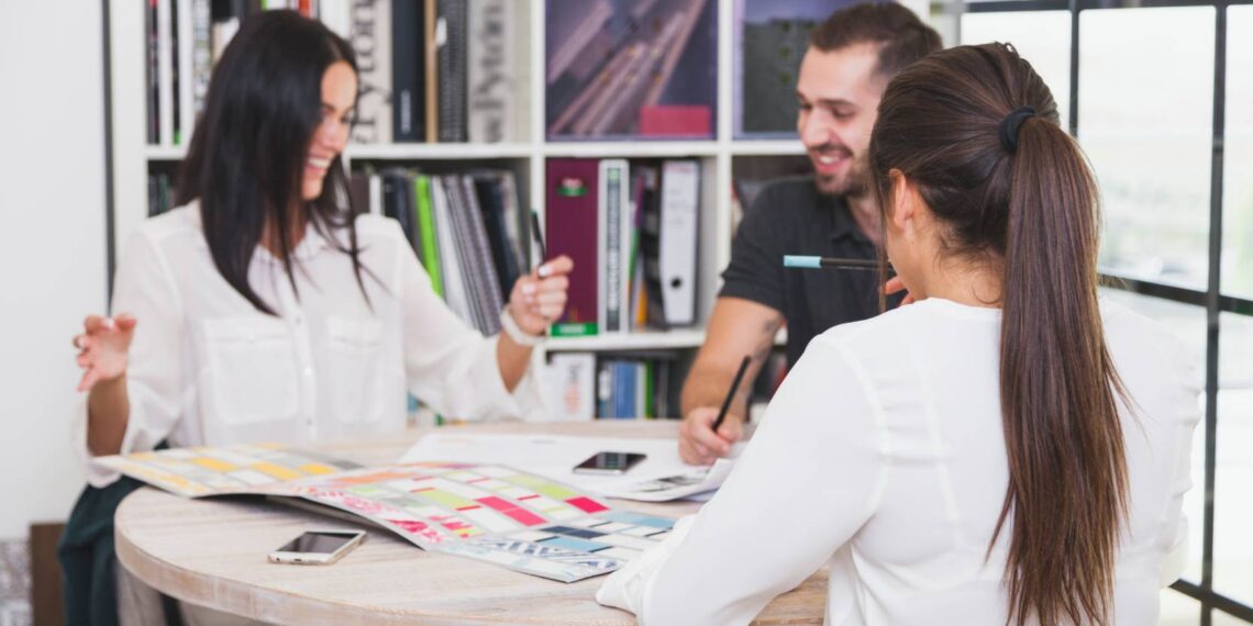 Marketing Político Interno: Lo Que Nadie Te Dice del Corporativo